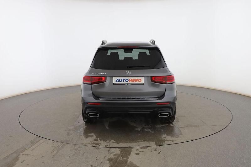 Usado Mercedes GLB200 AMG line 150 CV (110 kW) 2020 Gris SUV