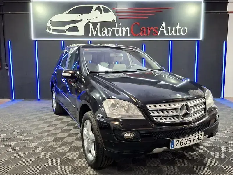 Usado Mercedes ML320 224 CV (164 kW) 2006 Negro SUV