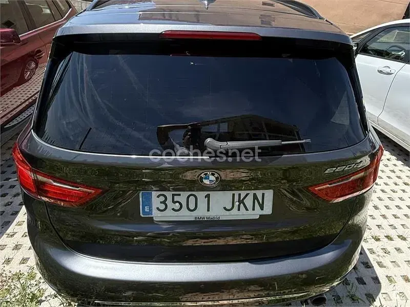 Usado BMW 220 Comfort Edition 190 CV (139 kW) 2015 Negro Familiar