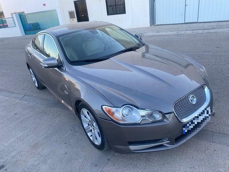 Usado Jaguar XF Premium Luxury 207 CV (152 kW) 2008 Gris / plata Berlina