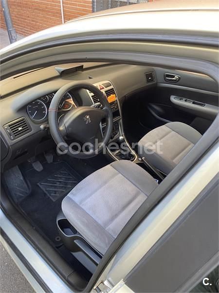 Gris / plata Usado 2003 Peugeot 307 Berlina | 2800 € (Precio justo) - Imagen 1/4