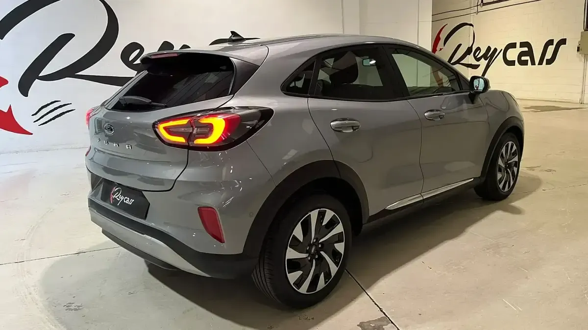Usado Ford Puma ST-Line 125 CV (91 kW) 2024 Blanco SUV