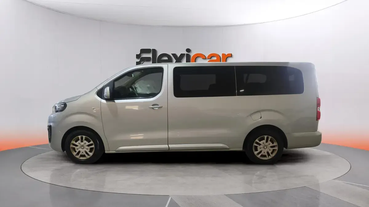 Usado Peugeot Traveller Active 120 CV (88 kW) 2019 Gris Monovolumen