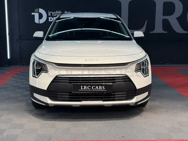 Usado Kia Niro 141 CV (103 kW) 2023 Blanco SUV