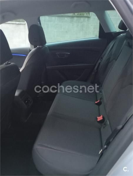 Usado Seat Leon ST FR 150 CV (110 kW) 2018 Gris / plata Familiar