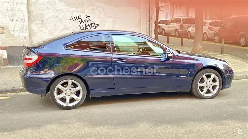 Usado Mercedes C220 Sport Edition 150 CV (110 kW) 2007 Negro Berlina