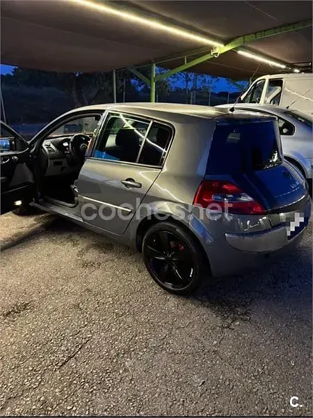 Usado Renault Mégane 105 CV (77 kW) 2007 Azul Berlina