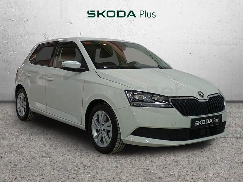 Usado Skoda Fabia Ambition 110 CV (80 kW) 2021 Blanco Berlina