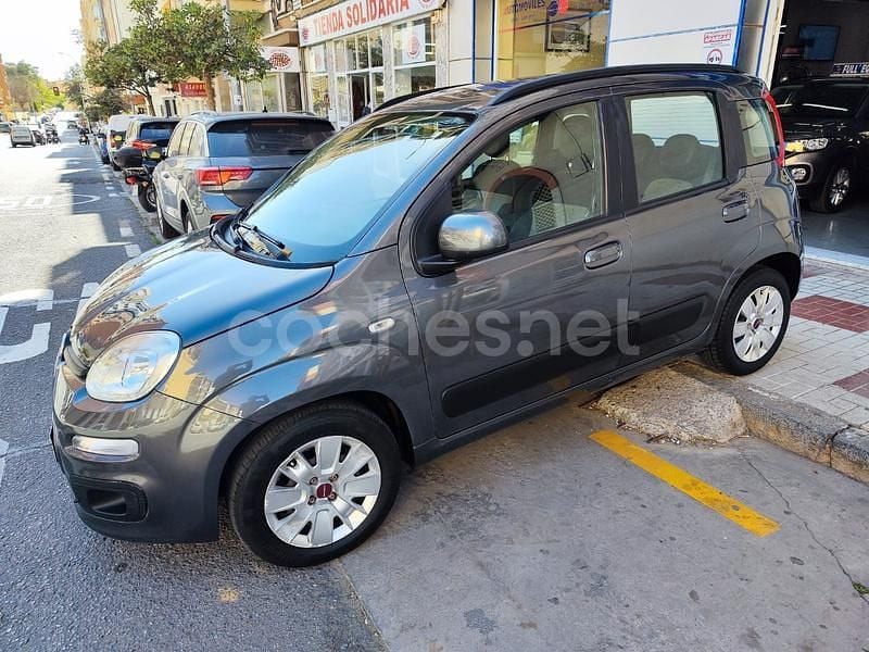 Usado Fiat Panda 69 CV (50 kW) 2018 Gris / plata Utilitario