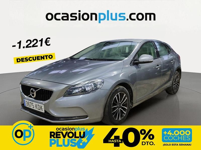 Usado Volvo V40 Momentum 120 CV (88 kW) 2017 Gris