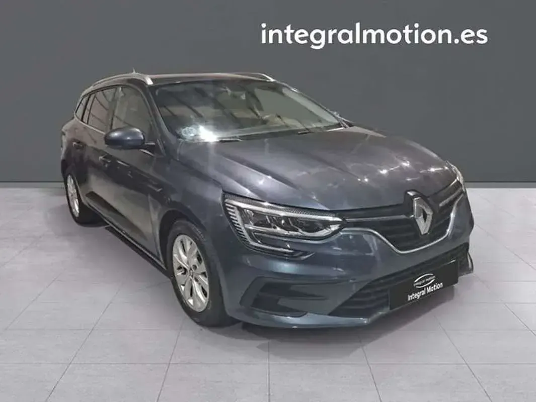 Usado Renault Mégane GrandTour Intens 116 CV (85 kW) 2022 Gris Familiar