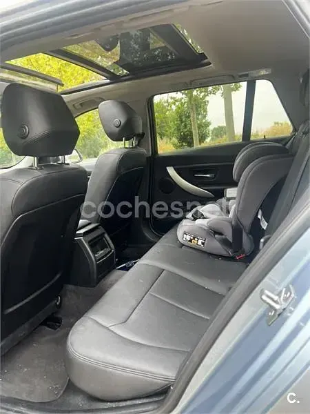 Usado BMW 318 143 CV (105 kW) 2013 Azul Familiar