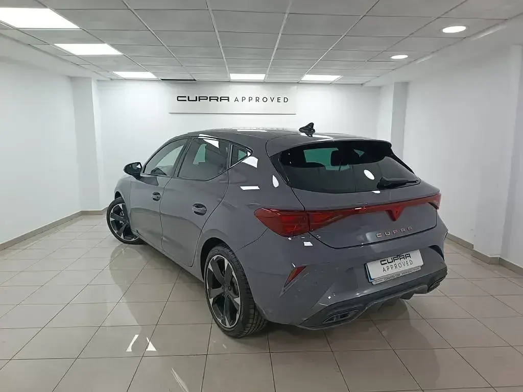 Nowe Cupra Leon 150 KM (110 kW) 2025 Szary Sedan/Limuzyna