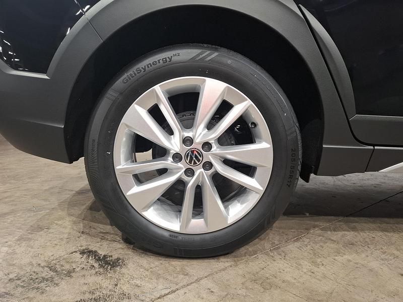 Usado VW Taigo 115 CV (84 kW) 2025 Negro profundo efecto perla SUV