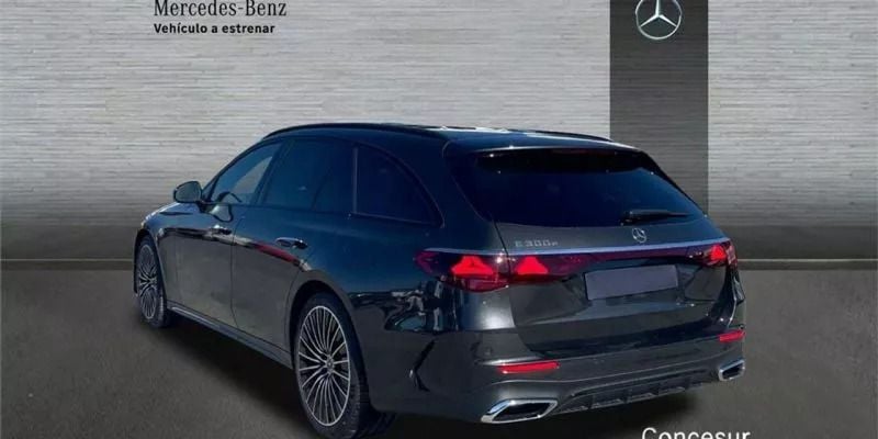 Usado Mercedes E300 313 CV (230 kW) 2024 Gris Familiar