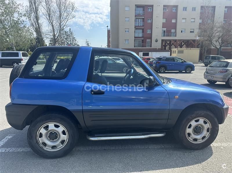 Usado Toyota RAV4 129 CV (94 kW) 1997 Azul SUV