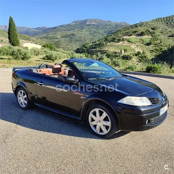 Usado Renault Mégane Cabriolet Authentique 110 CV (80 kW) 2006 Negro Descapotable