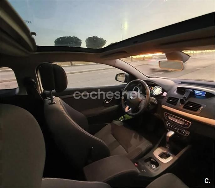 Usado Renault Mégane Dynamique 110 CV (80 kW) 2010 Blanco Berlina