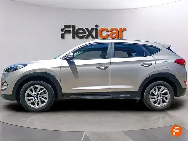 Usado Hyundai Tucson 132 CV (97 kW) 2018 Gris SUV