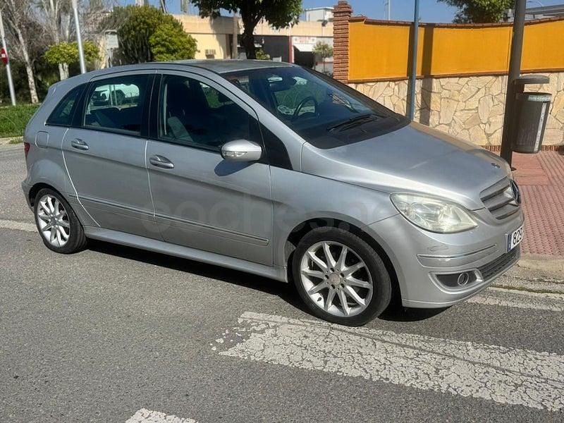 Begagnad Mercedes B180 109 HK (80 kW) 2008 Grå Minibuss