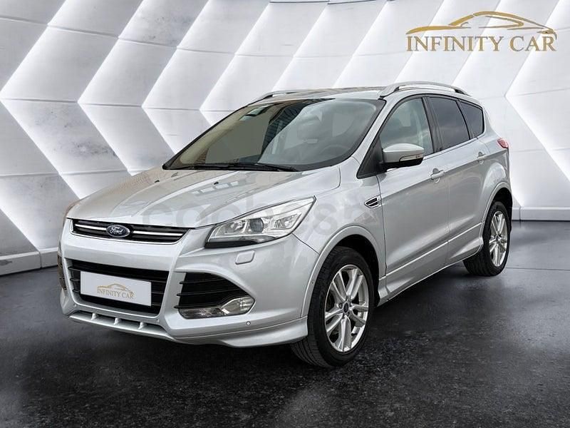Usado Ford Kuga Titanium 150 CV (110 kW) 2016 Gris / plata SUV