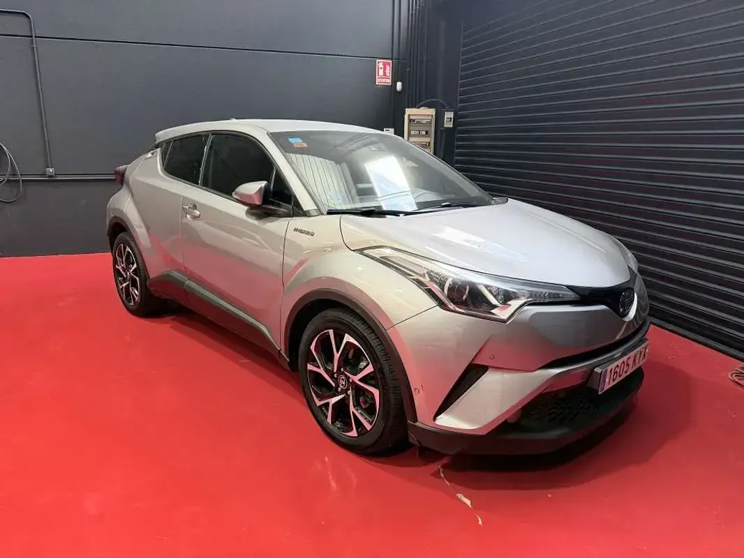 Usado Toyota C-HR Advance 122 CV (89 kW) 2019 Gris SUV
