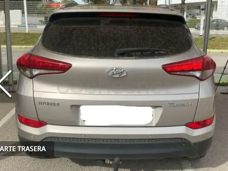 Käytetty Hyundai Tucson 131 HP (96 kW) 2017 Harmaa Katumaasturi