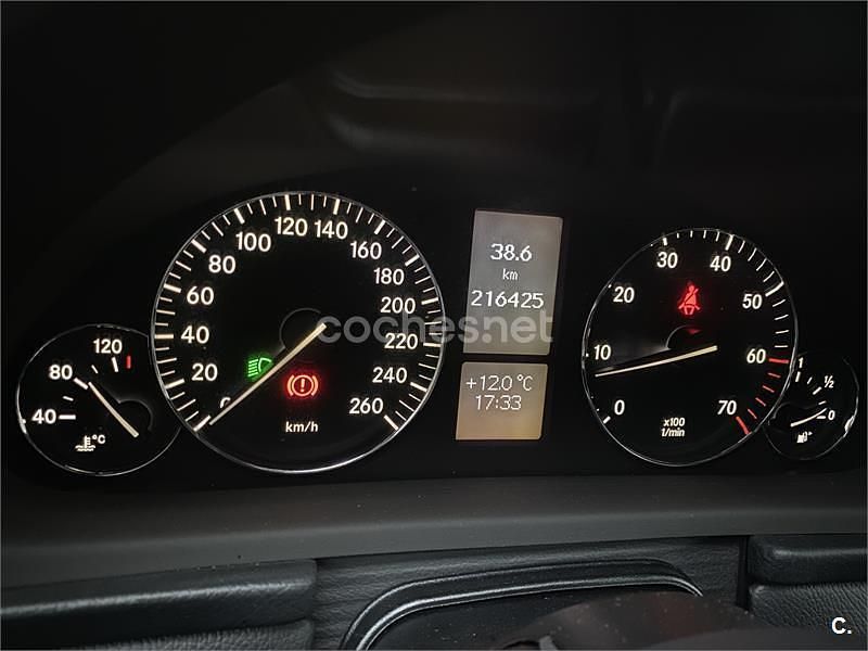 Gris / plata Usado 2004 Mercedes C180 Classic Berlina | 4000 € (Precio justo) - Imagen 1/4