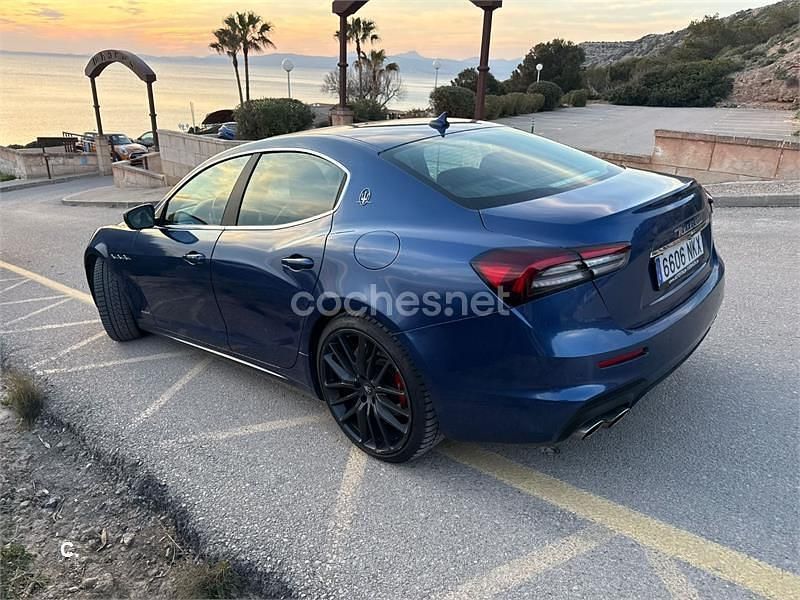 Usado Maserati Ghibli 430 CV (316 kW) 2018 Azul Berlina