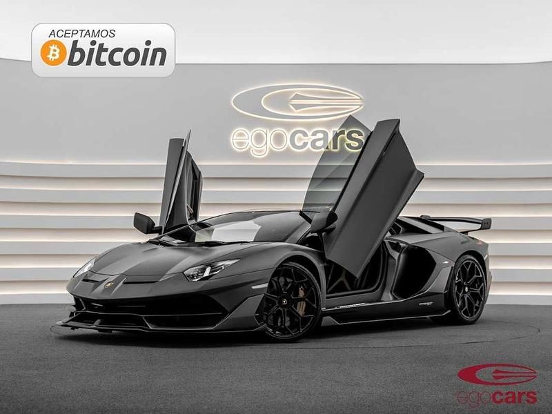 Gris Usado 2021 Lamborghini Aventador Coupe | 649.999 € - Imagen 1/4