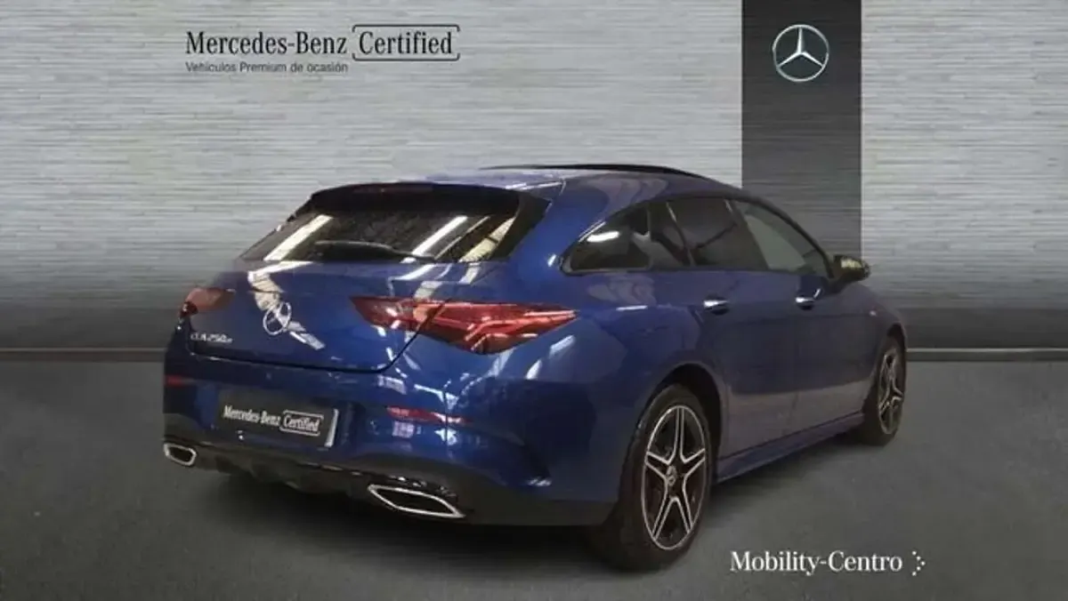 Usado Mercedes CLA250e 218 CV (160 kW) 2025 Azul Coupe