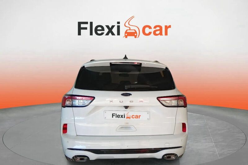 Usado Ford Kuga ST-Line 150 CV (110 kW) 2022 Blanco SUV