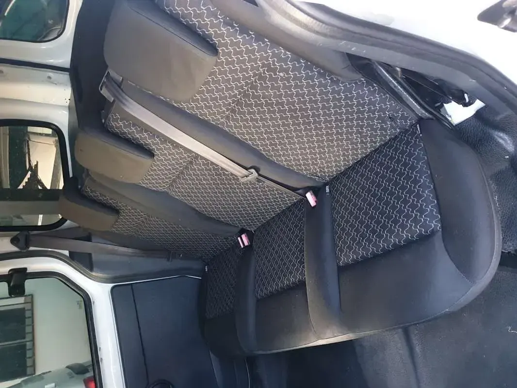 Usado Renault Kangoo 75 CV (55 kW) 2012 Blanco Monovolumen