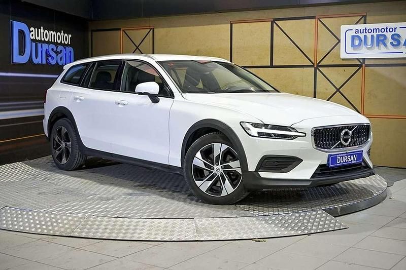 Usado Volvo V60 CC Pro 199 CV (146 kW) 2021 Blanco Familiar