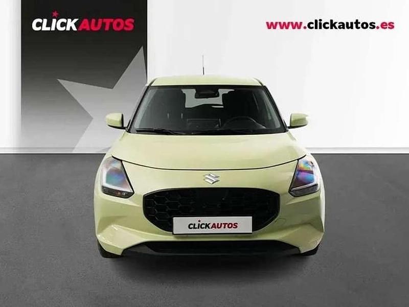 Usado Suzuki Swift 83 CV (61 kW) 2025 Amarillo Utilitario