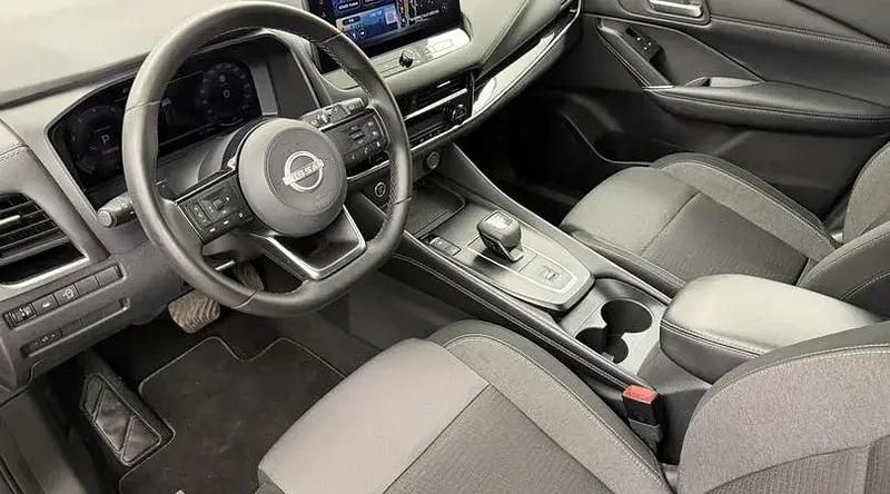 Usado Nissan Qashqai N-Connecta 158 CV (116 kW) 2024 Burgundy (metalizada) SUV