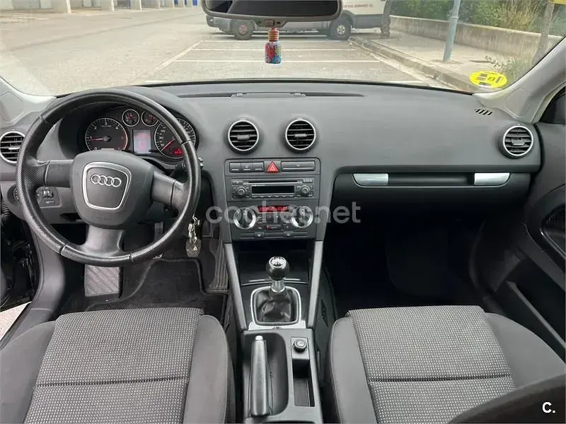 Usado Audi A3 Ambiente 170 CV (125 kW) 2007 Negro Utilitario