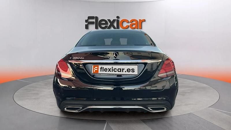 Usado Mercedes C300e 313 CV (230 kW) 2021 Negro Berlina