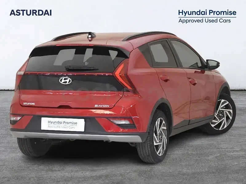 Usado Hyundai Bayon 79 CV (58 kW) 2025 Granate SUV
