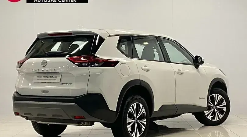 Usado Nissan X-Trail Acenta 204 CV (150 kW) 2024 Yuki white SUV