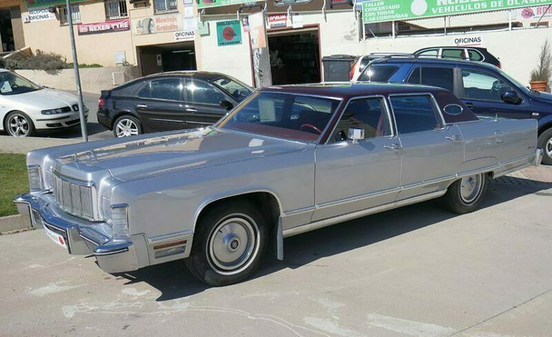 Gris + granate Usado 1975 Ford Lincoln Berlina | 18.000 € - Imagen 1/4