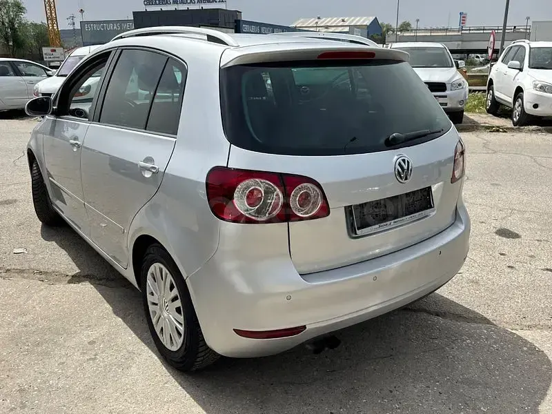 Usado VW Golf Plus Cross Advance 122 CV (89 kW) 2011 Gris / plata Monovolumen