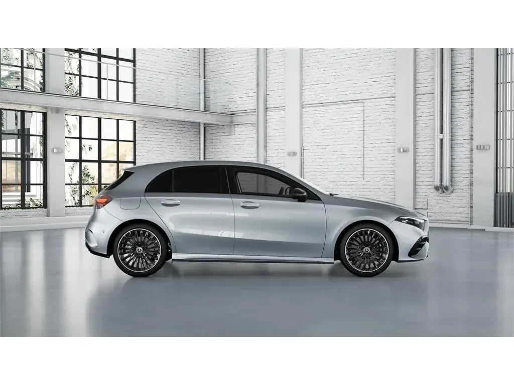 Usado Mercedes A250 218 CV (160 kW) 2026 Plata hightech Berlina