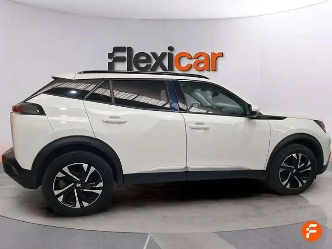 Usado Peugeot 2008 Allure 131 CV (96 kW) 2020 Blanco SUV