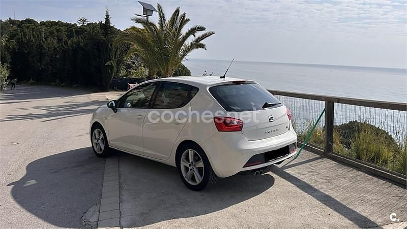 Usado Seat Ibiza FR 105 CV (77 kW) 2017 Blanco Berlina