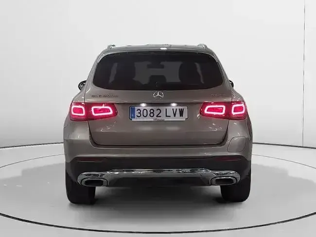 Usado Mercedes GLC300e 320 CV (235 kW) 2022 Gris SUV