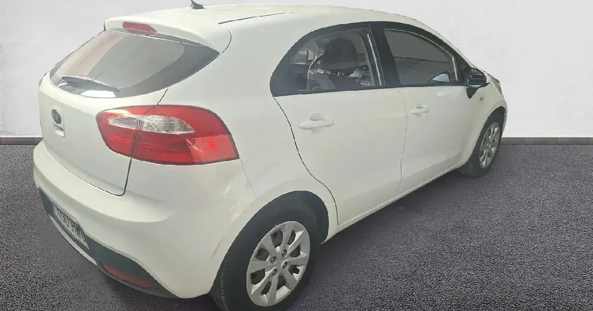 Usado Kia Rio 85 CV (62 kW) 2014