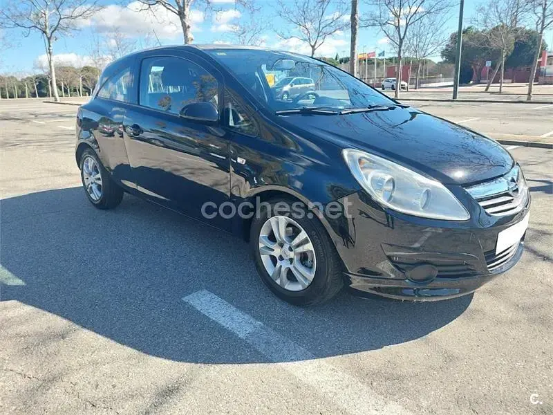 Usado Opel Corsa Enjoy 80 CV (58 kW) 2009 Negro Utilitario