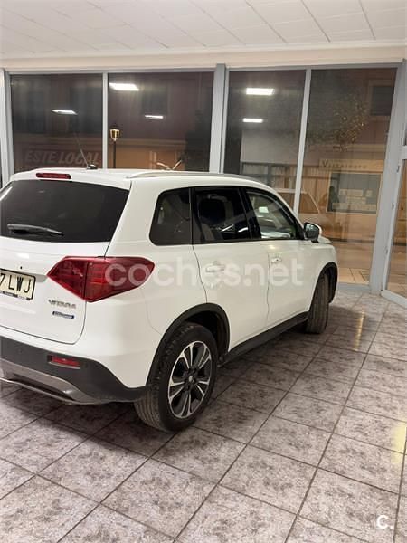 Usado Suzuki Vitara GLX 129 CV (94 kW) 2022 Blanco SUV