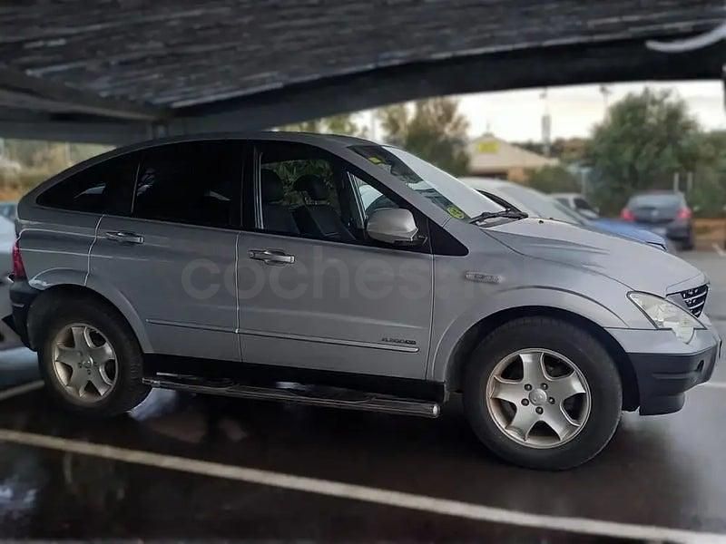 Usado Ssangyong (KGM) Actyon 138 CV (101 kW) 2007 Gris / plata SUV